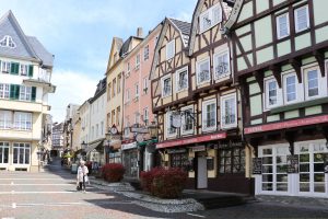 Historische Fachwerkhäuser schmücken die Altstadt von Linz am Rhein