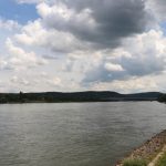 Blick auf das Siebengebirge - Radtour am Rhein entlang